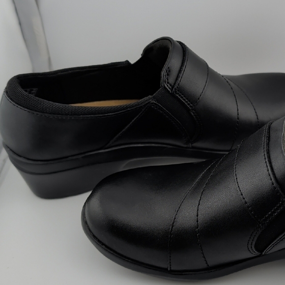 Clarks Black Leather Slip-On Comfort Mules - Picture 7 of 7